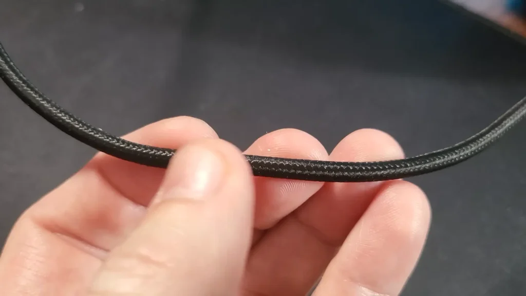 braided cable in FIFINE H9 headset