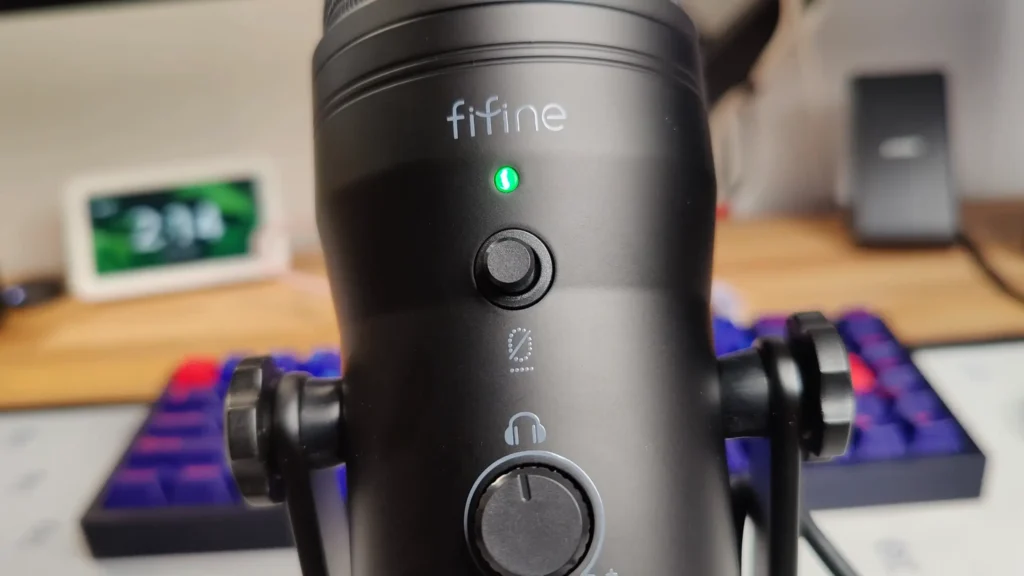 FIFINE K690 microphone control