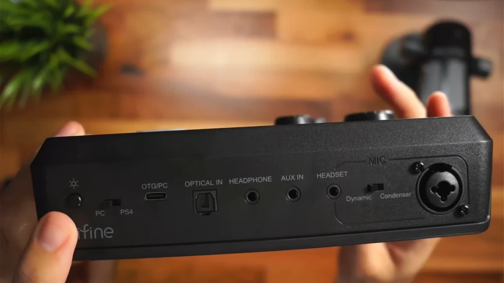 FIFINE SC8 input & output