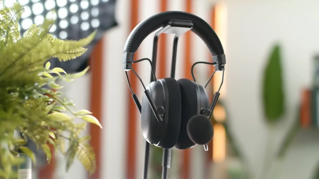Best Competitive FPS: Razer BlackShark V3 Wireless