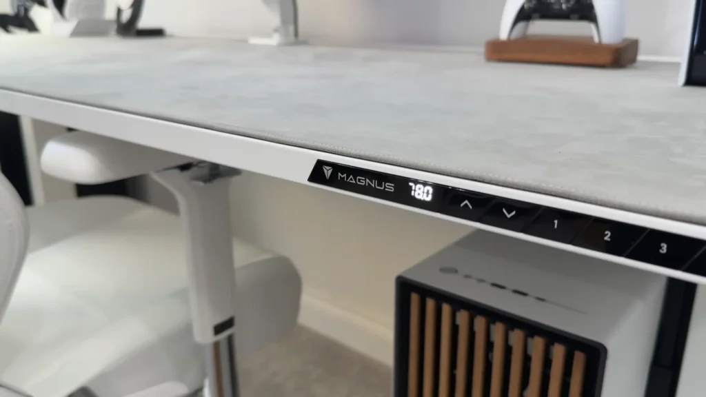 Secretlab Magnus Pro XL desk