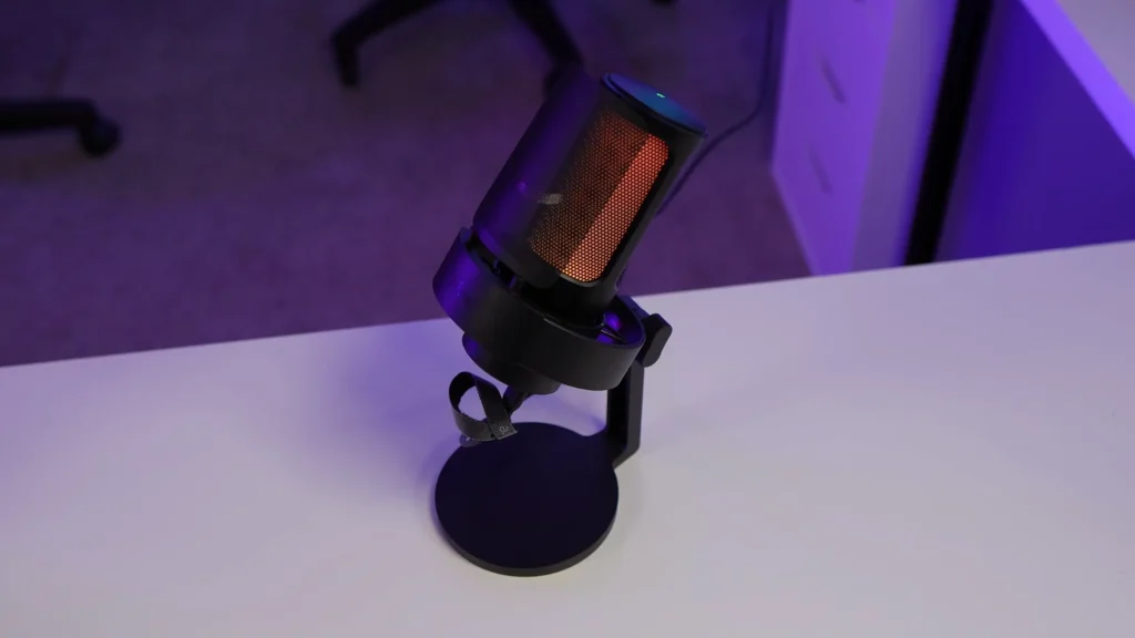 FIFINE A8 with pop filter