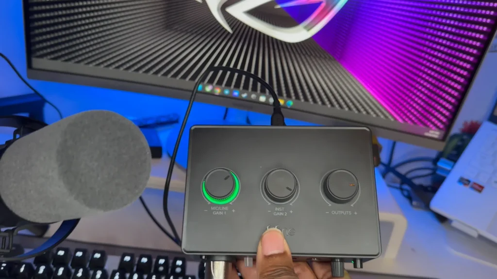 FIFINE SC1 audio interface setup
