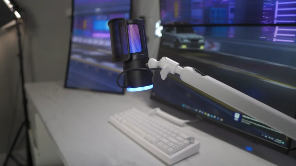 fifine AM6 microphone with boom arm